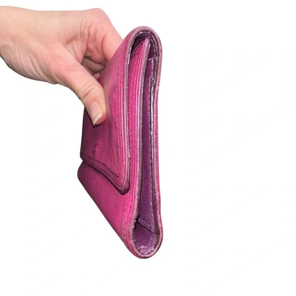 Coach Vintage Fuchsia Leather Wallet - Picture 5 of 13